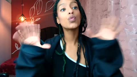 Zia Green online show from 01-07-25, 06:24