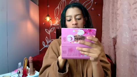 Zia Green online show from 01-12-25, 05:03