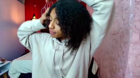 Zia Green online show from 02-23-25, 05:01