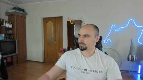 Ziesh online show from 04-15-26, 10:11