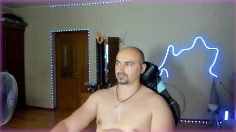 Snapshot of ziesh chatting on 06-12-26, 03:22 Ziesh online show from 06-12-26, 03:22