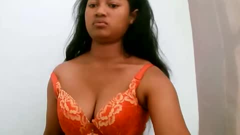 elly online show from 05-26-26, 05:47
