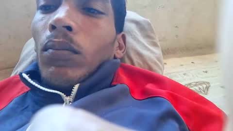 Zinedine online show from 04-12-26, 09:47