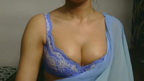 Snapshot of ziyaa_1 chatting on 04-19-26, 03:50 Ziyaa online show from 04-19-26, 03:50