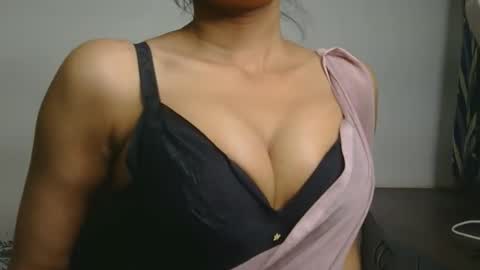 Snapshot of ziyaa_1 chatting on 04-25-26, 04:04 Ziyaa online show from 04-25-26, 04:04