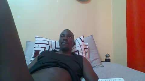 Zlatann2012 online show from 12-18-25, 09:48