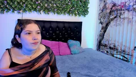 Zoe And Valeria online show from 05-08-26, 02:22