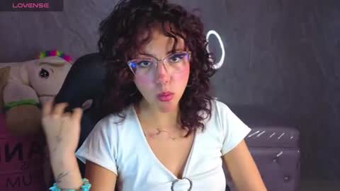 zoe_ch_ online show from 07-09-26, 03:10