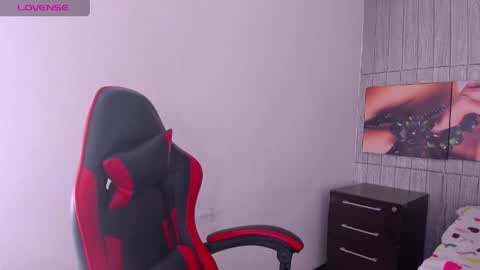 Z O E online show from 04-10-26, 08:46