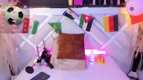 Zoey  online show from 06-17-26, 10:00