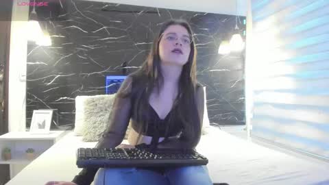 Zoe online show from 01-15-26, 11:37