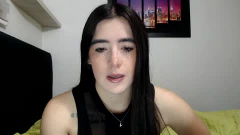 Snapshot of zoe_mill33r chatting on 07-27-26, 12:17 Zoe online show from 07-27-26, 12:17