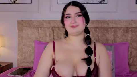zoe_moon__ online show from 06-19-26, 01:37