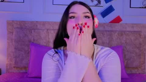 zoe_moon__ online show from 07-04-26, 12:22