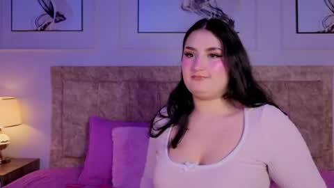 zoe_moon__ online show from 07-15-26, 12:54