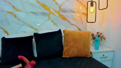 Zoe online show from 05-27-26, 01:57