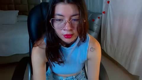 Snapshot of zoecruzz chatting on 04-02-26, 01:09 ZOE online show from 04-02-26, 01:09