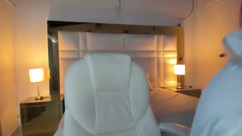 zoei_moon online show from 02-10-26, 06:23