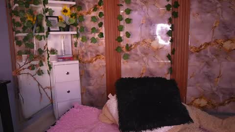 Snapshot of zoey_fox_ chatting on 05-14-26, 01:12 zoey fox online show from 05-14-26, 01:12