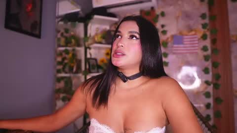 Snapshot of zoey_fox_ chatting on 07-12-26, 02:02 zoey fox online show from 07-12-26, 02:02