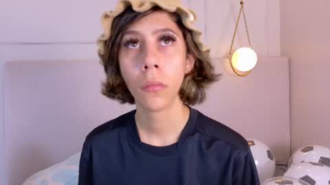 Zoey online show from 07-10-26, 01:36