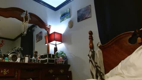 Zoey Portland online show from 03-16-26, 05:44