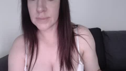 zoibee online show from 07-24-26, 03:32