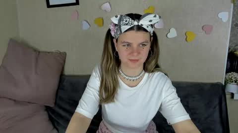 Snapshot of zorianaa_ chatting on 05-04-26, 08:38 Zoriana online show from 05-04-26, 08:38