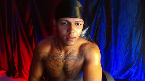 Snapshot of zoriel_derox chatting on 06-08-26, 01:28 Zoriel online show from 06-08-26, 01:28