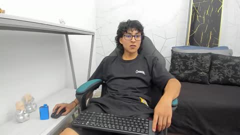     online show from 10-30-25, 09:04