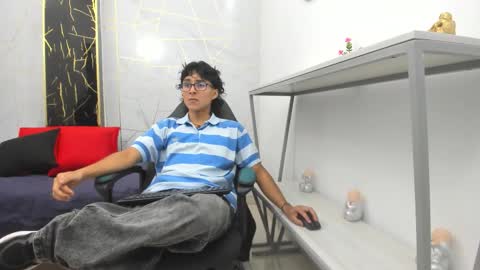     online show from 11-09-25, 07:34