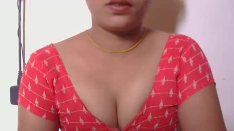 Snapshot of zoya_4u chatting on 04-17-26, 08:06 Zoya online show from 04-17-26, 08:06