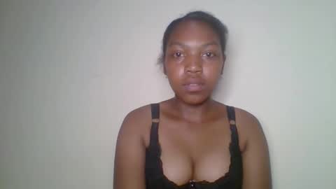 Snapshot of zyraelle_01 chatting on 04-17-26, 08:12 zyraelle_01 online show from 04-17-26, 08:12