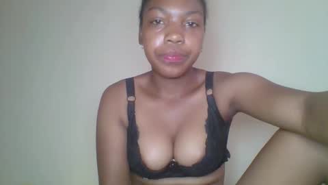 Snapshot of zyraelle_01 chatting on 04-18-26, 08:18 zyraelle_01 online show from 04-18-26, 08:18