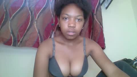 Snapshot of zyraelle_01 chatting on 04-26-26, 06:55 zyraelle_01 online show from 04-26-26, 06:55