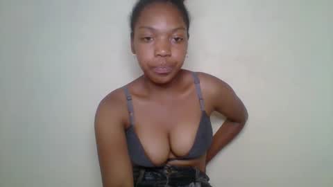 Snapshot of zyraelle_01 chatting on 05-01-26, 09:41 zyraelle_01 online show from 05-01-26, 09:41