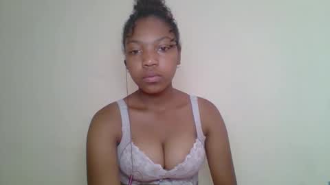 Snapshot of zyraelle_01 chatting on 05-08-26, 09:03 zyraelle_01 online show from 05-08-26, 09:03