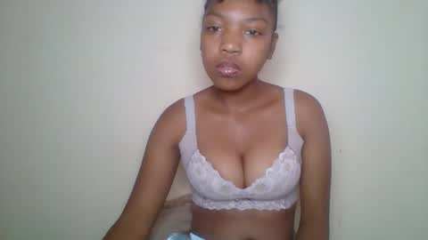 Snapshot of zyraelle_01 chatting on 05-16-26, 10:01 zyraelle_01 online show from 05-16-26, 10:01