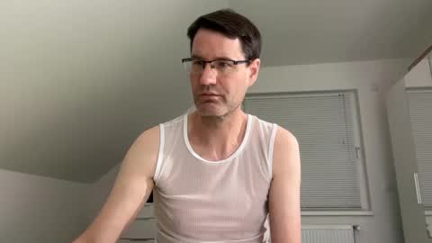 Snapshot of zzz123_cam chatting on 03-01-26, 09:50 zzz123_cam online show from 03-01-26, 09:50