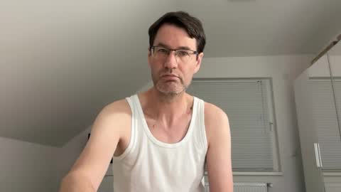 Snapshot of zzz123_cam chatting on 04-05-26, 10:07 zzz123_cam online show from 04-05-26, 10:07