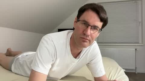 Snapshot of zzz123_cam chatting on 04-13-26, 03:17 zzz123_cam online show from 04-13-26, 03:17