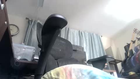 Snapshot of zzzzzbuzz chatting on 04-06-26, 03:04 zzzzzbuzz online show from 04-06-26, 03:04