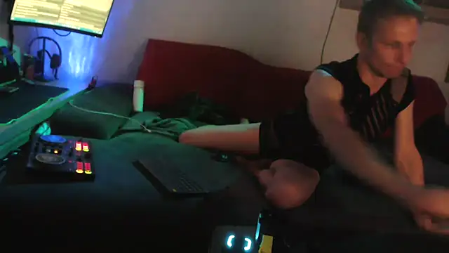 davidgntxxxxx online show from 10-18-25, 04:41