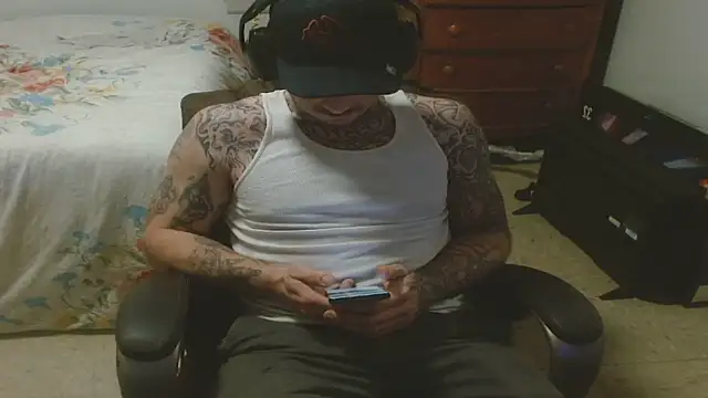 Snapshot of DADDY_KANE8--- chatting on 06-14-26, 02:24 DADDY KANE8--- online show from 06-14-26, 02:24