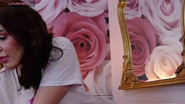 HessaHessy online show from 11-18-25, 07:46