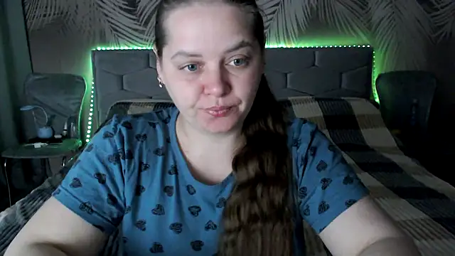 Snapshot of uliastar chatting on 04-30-26, 05:25 uliastar online show from 04-30-26, 05:25