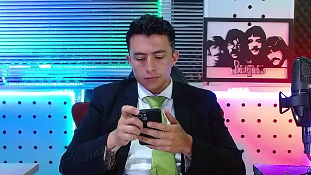 Snapshot of Darko0717 chatting on 06-15-26, 11:56 Darko0717 online show from 06-15-26, 11:56