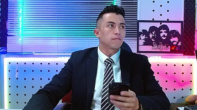 Snapshot of Darko0717 chatting on 06-24-26, 02:49 Darko0717 online show from 06-24-26, 02:49