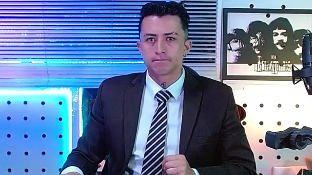 Snapshot of Darko0717 chatting on 07-12-26, 01:35 Darko0717 online show from 07-12-26, 01:35