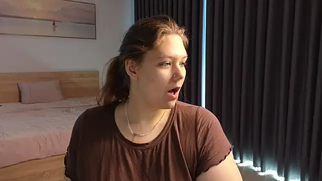 Snapshot of DjennaPalme chatting on 03-22-26, 07:01 DjennaPalme online show from 03-22-26, 07:01